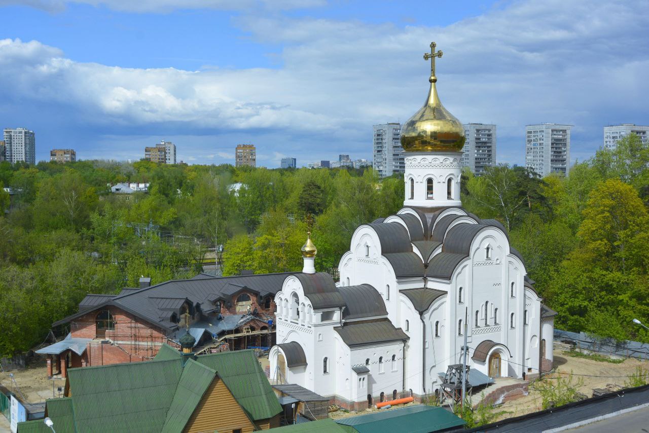 Храм святителя Николая Мирликийского на Щукинской