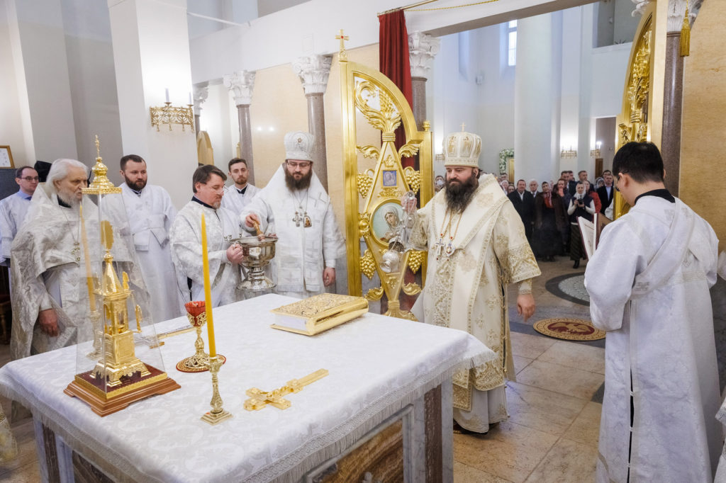 Великое освящение храма введения в Вешняках